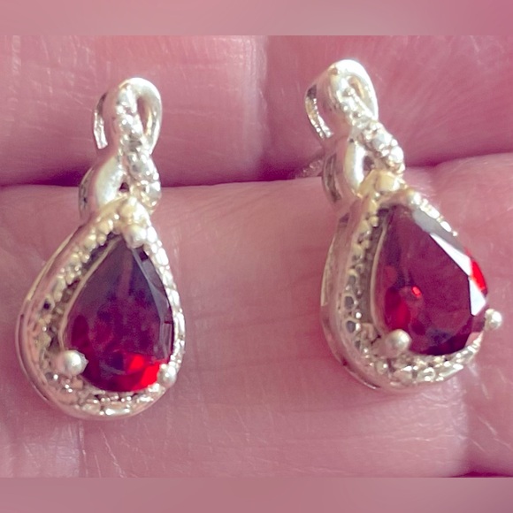 Genuine Garnet and 925 Sterling Silver - Picture 1 of 4